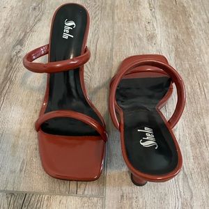 Red heels size 7